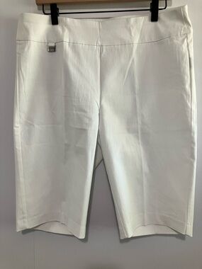 Premise 12 inch Pull On Knee Shorts White - Size Large